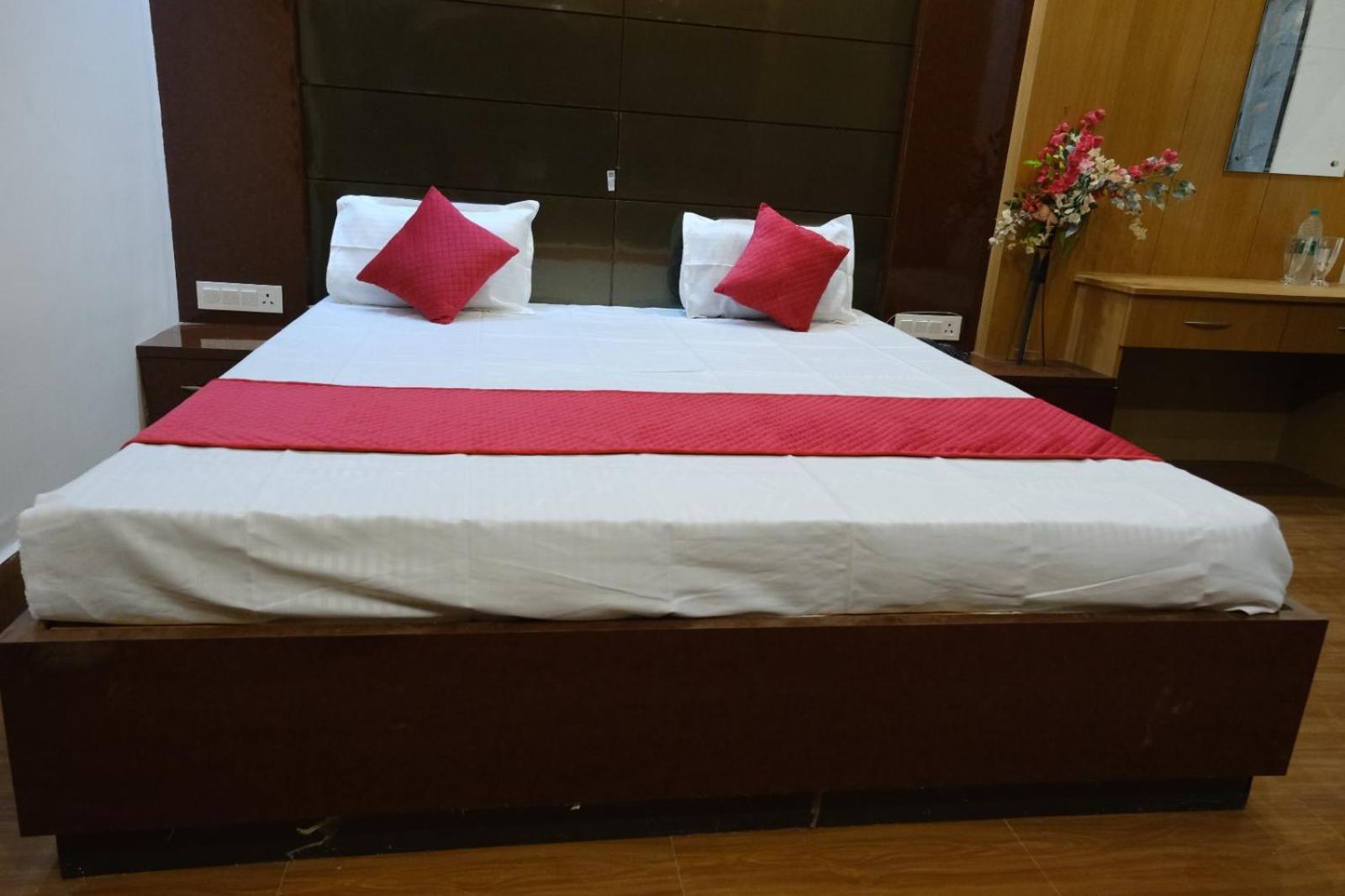 Hotel Golden Continental Deoghar Ngoại thất bức ảnh